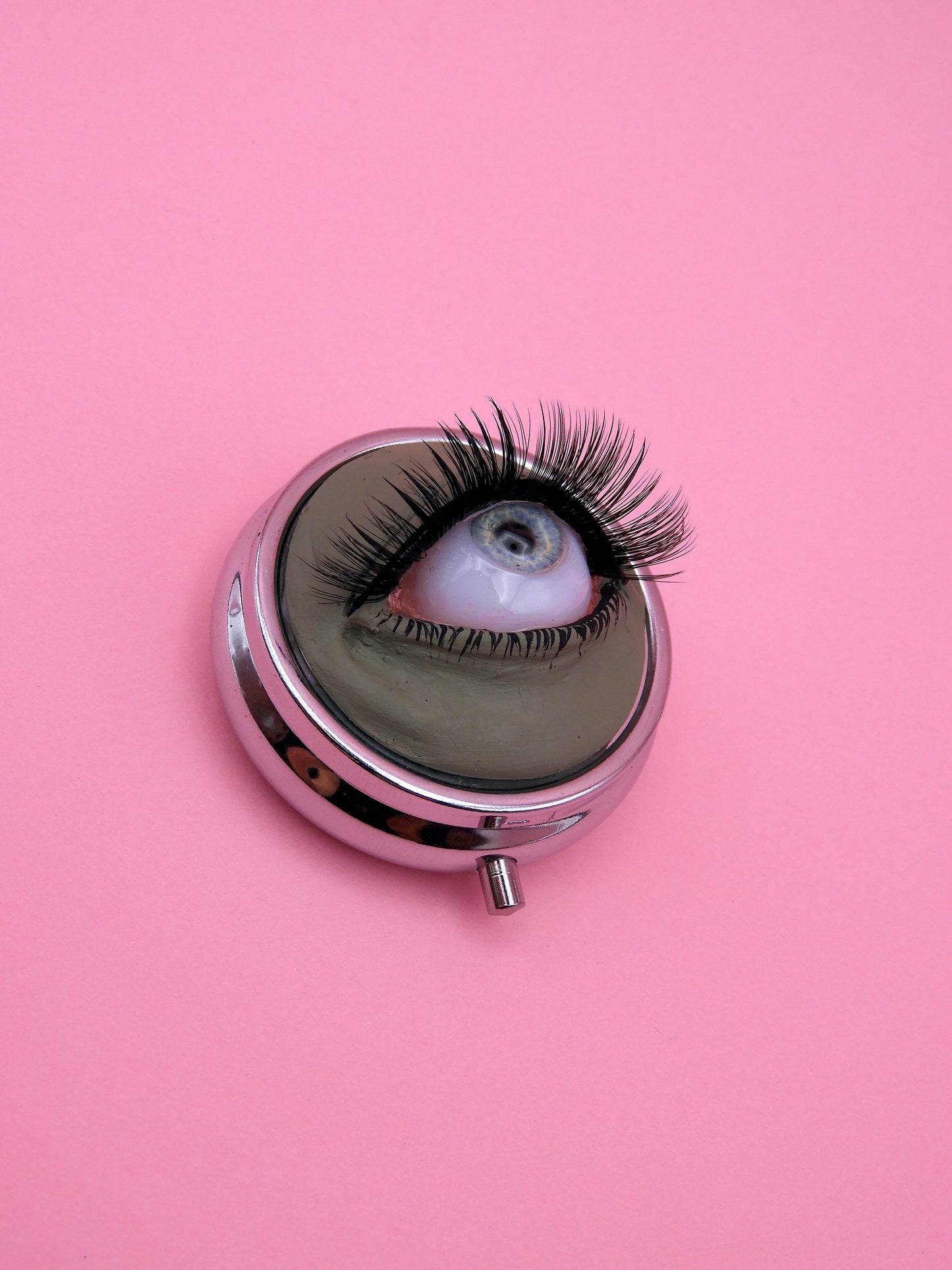 Eyeball Pill Box | Creepy Cute Trinket Box | Surreal Eye Art | Gothic Kawaii Decor | Handmade Fantasy Keepsake Box | Unique Gift